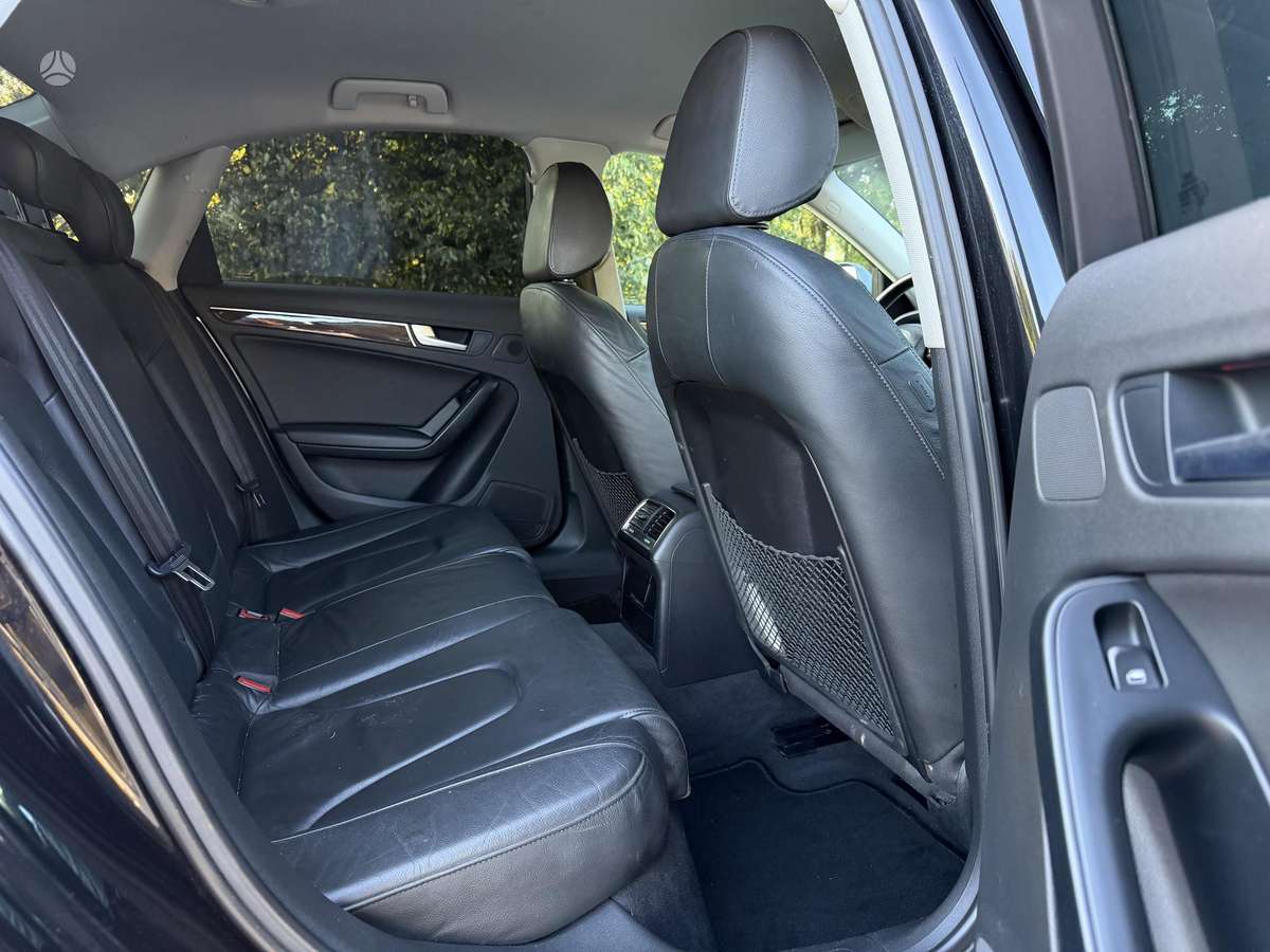 Audi A4, 2.0 l., sedanas