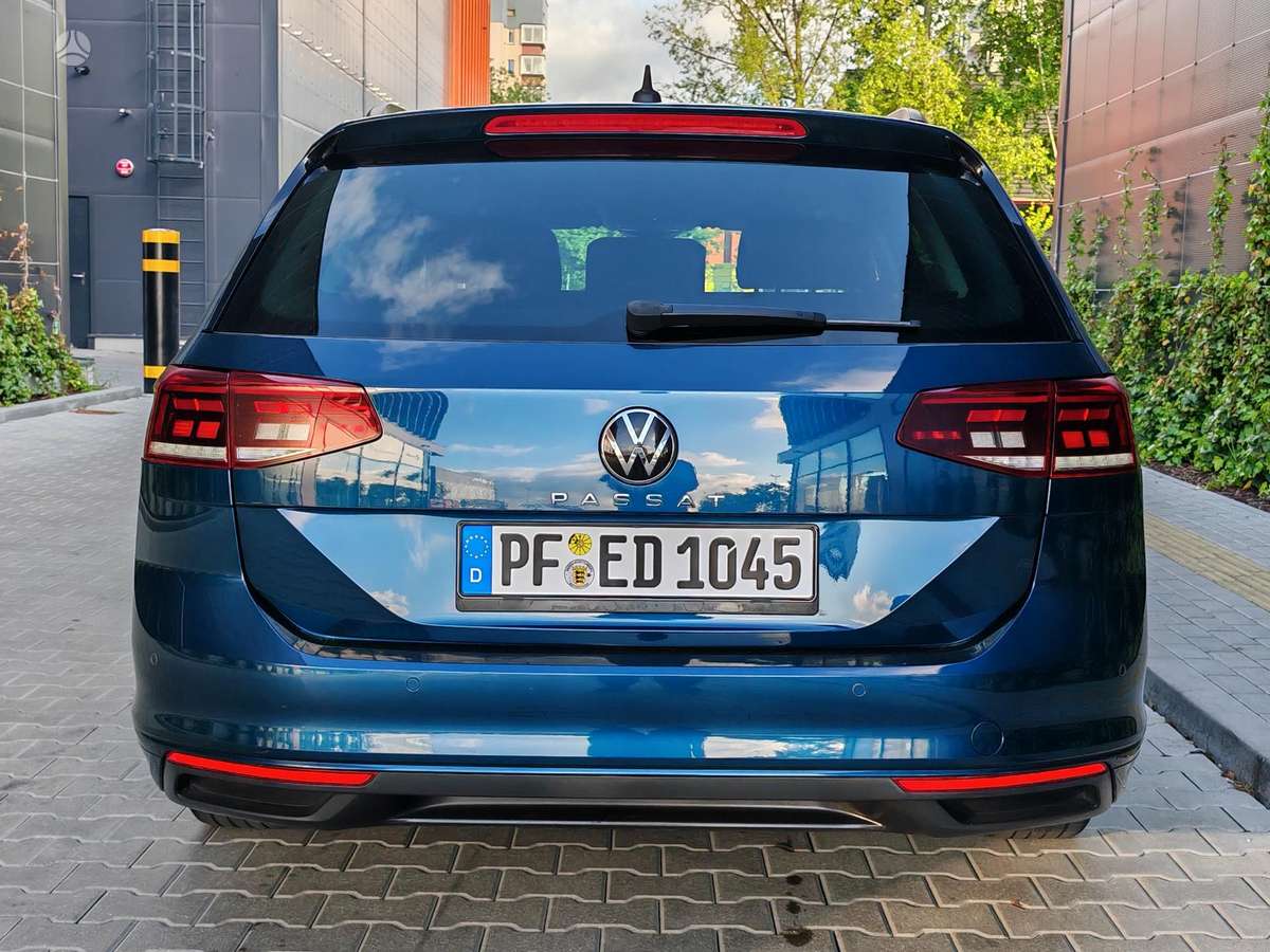 Volkswagen Passat - 12