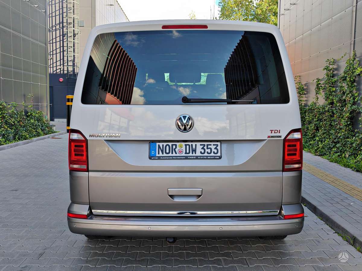 Volkswagen Multivan, 2.0 l., Минивэн