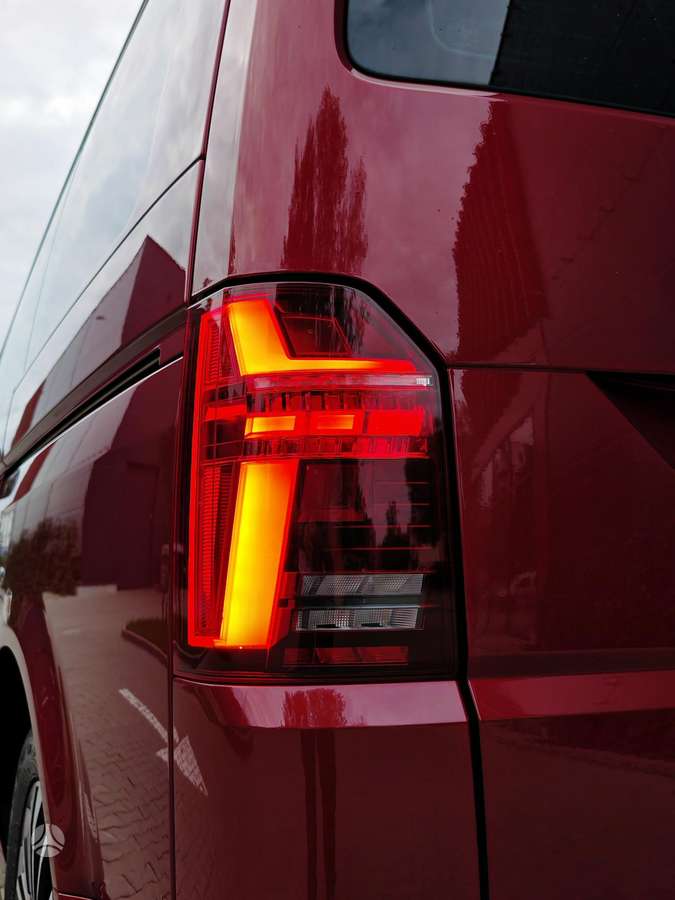 Volkswagen Multivan - 7