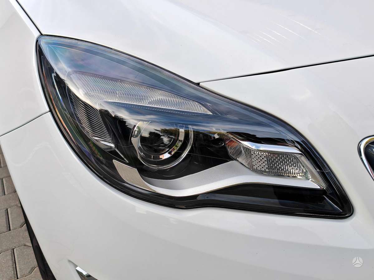 Opel Insignia, 2.0 l., Универсал