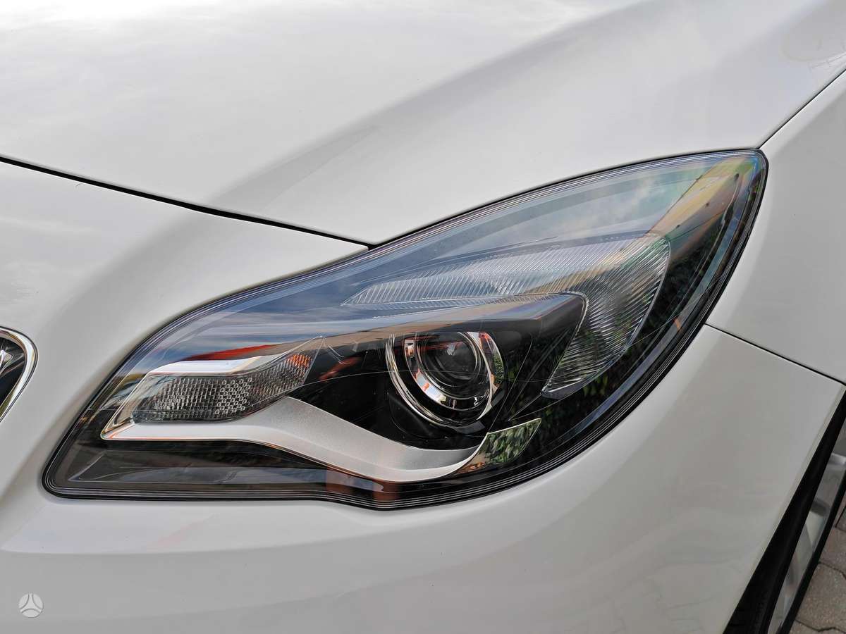 Opel Insignia, 2.0 l., Универсал