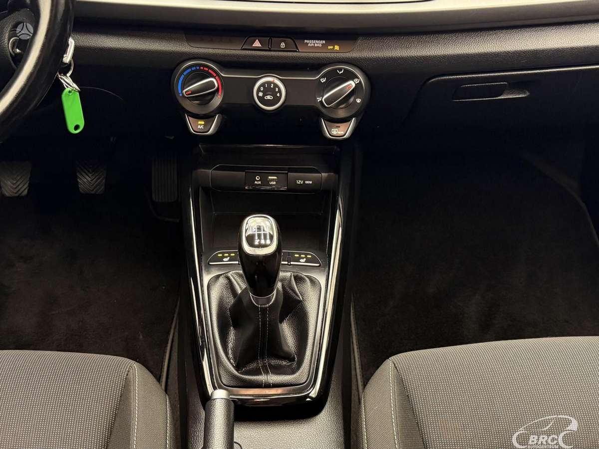 Kia Rio, 1.4 l., Хэтчбек