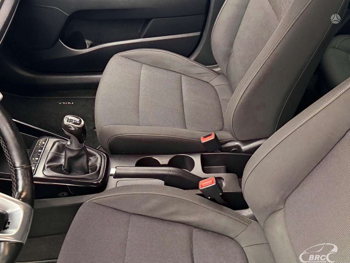 Kia Rio, 1.4 l., Хэтчбек