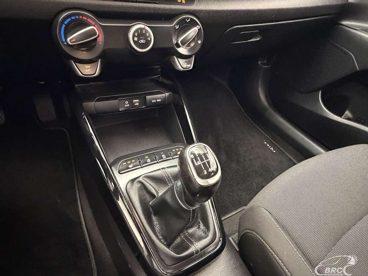 Kia Rio, 1.4 l., Хэтчбек