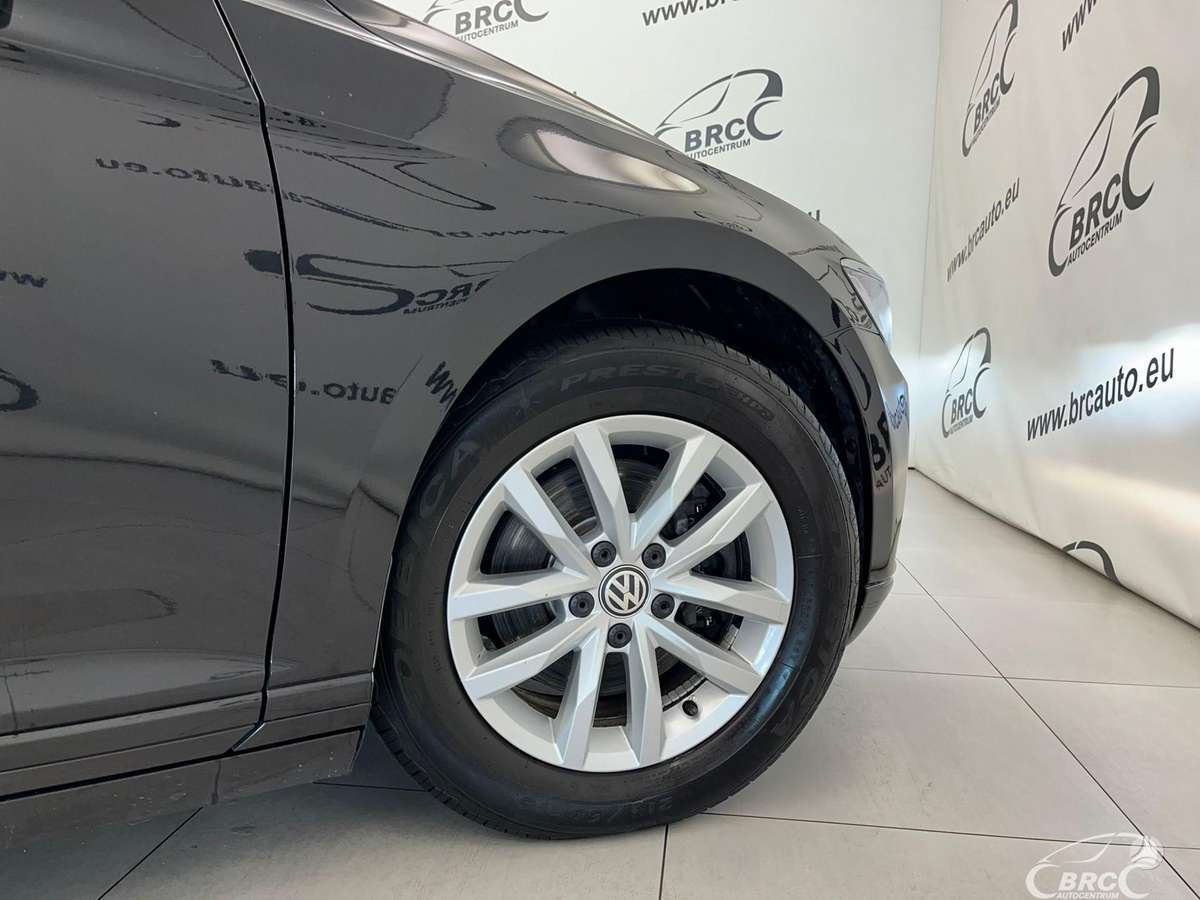 Volkswagen Passat - 10