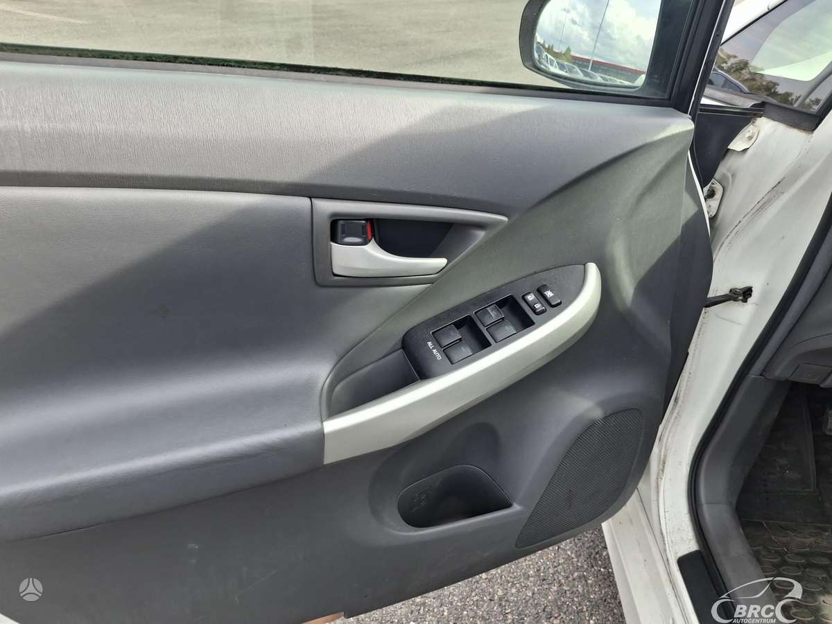 Toyota Prius - 8