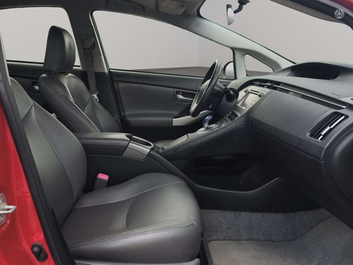 Toyota Prius - 8