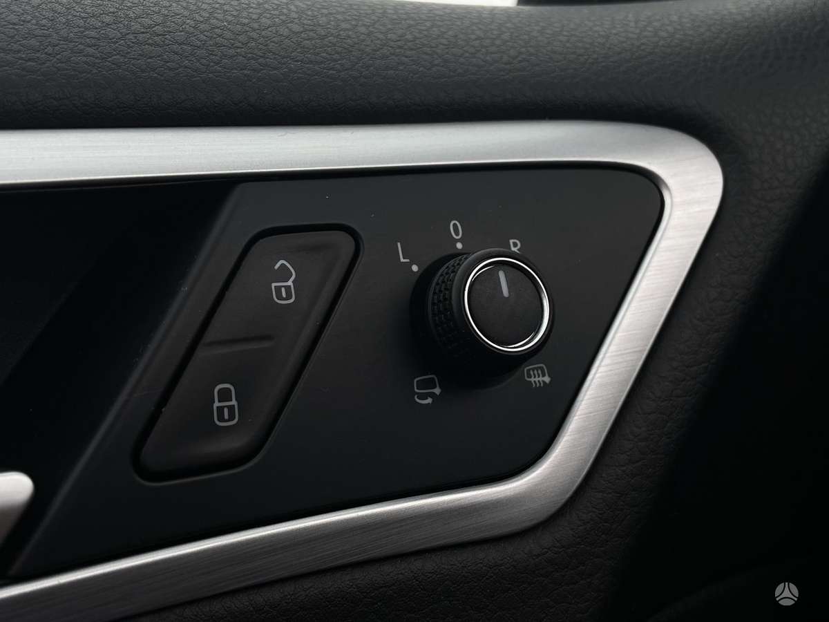 Volkswagen Golf - 12