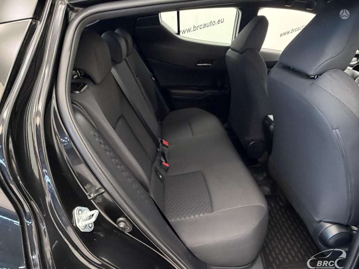 Toyota C-HR - 11