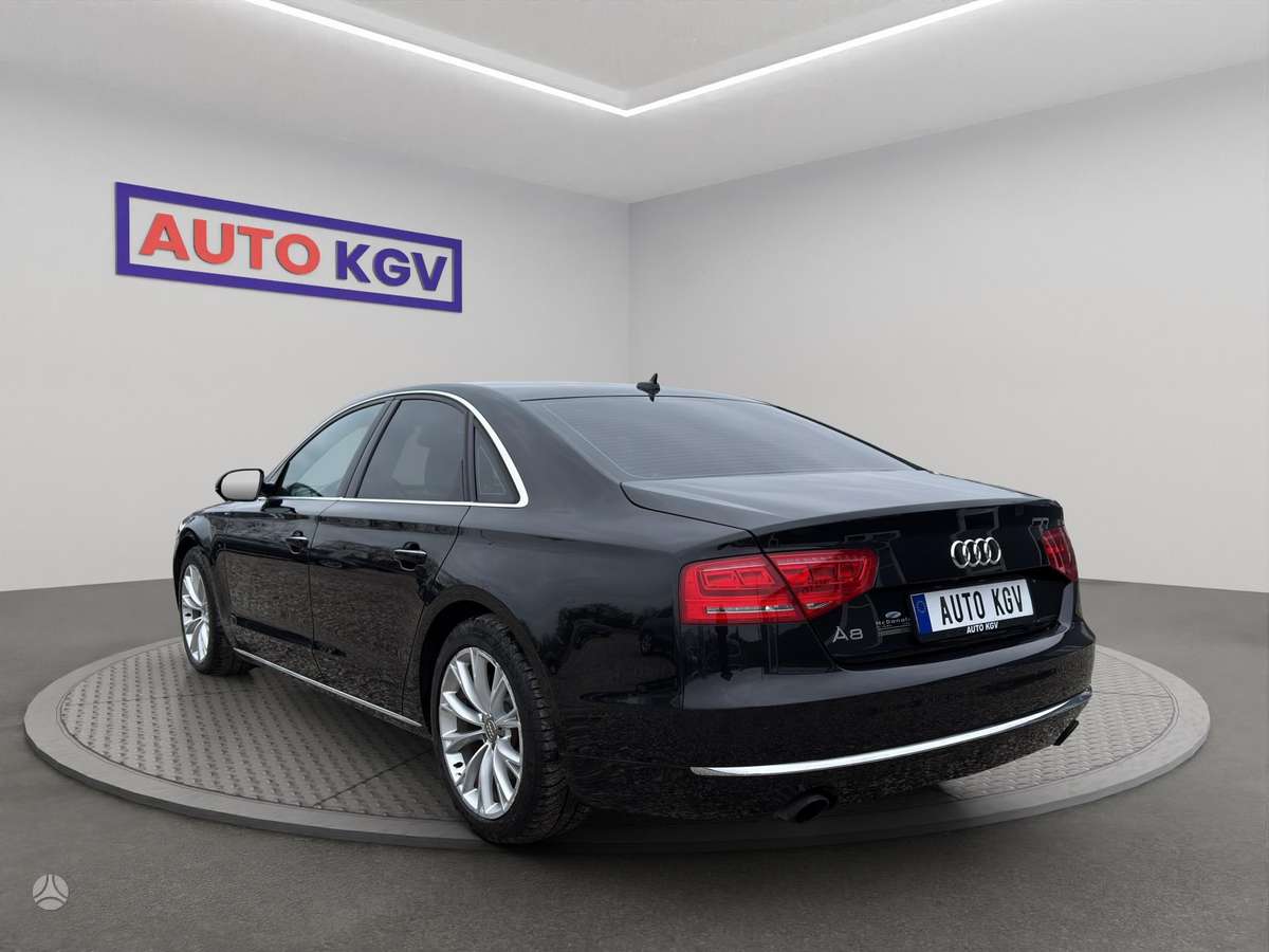 Audi A8, 3.0 l., Седан