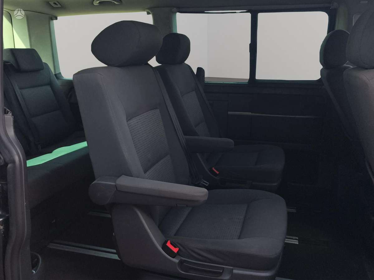 Volkswagen Multivan - 9