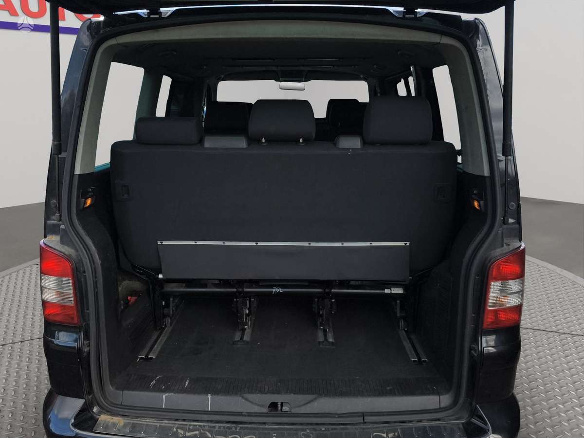 Volkswagen Multivan - 11