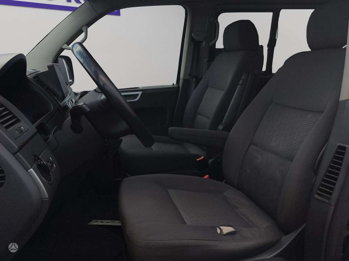 Volkswagen Multivan - 12
