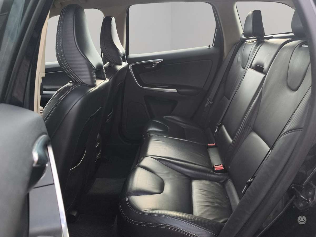 Volvo XC60 - 11