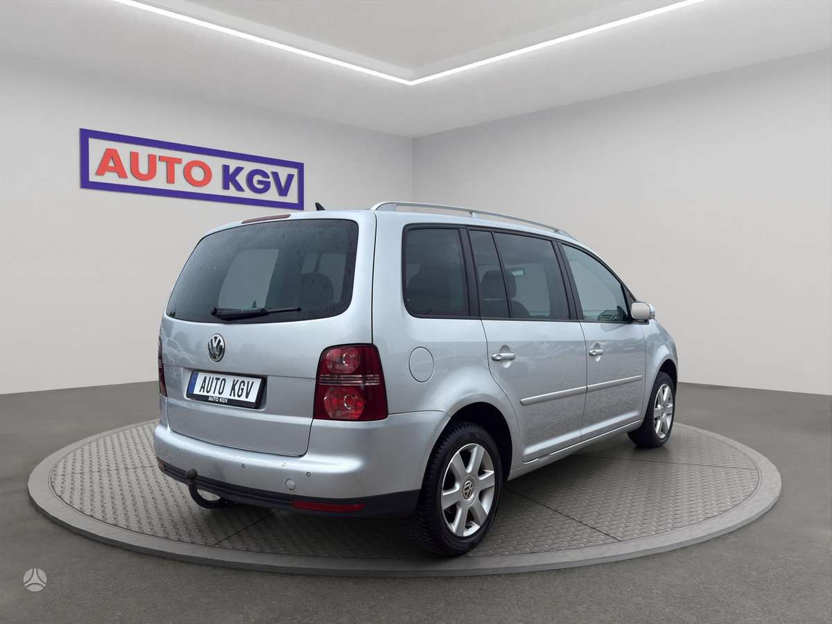 Volkswagen Touran - 5