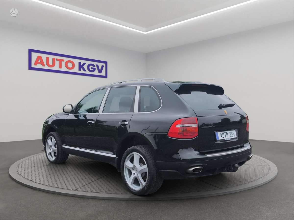 Porsche Cayenne - 3