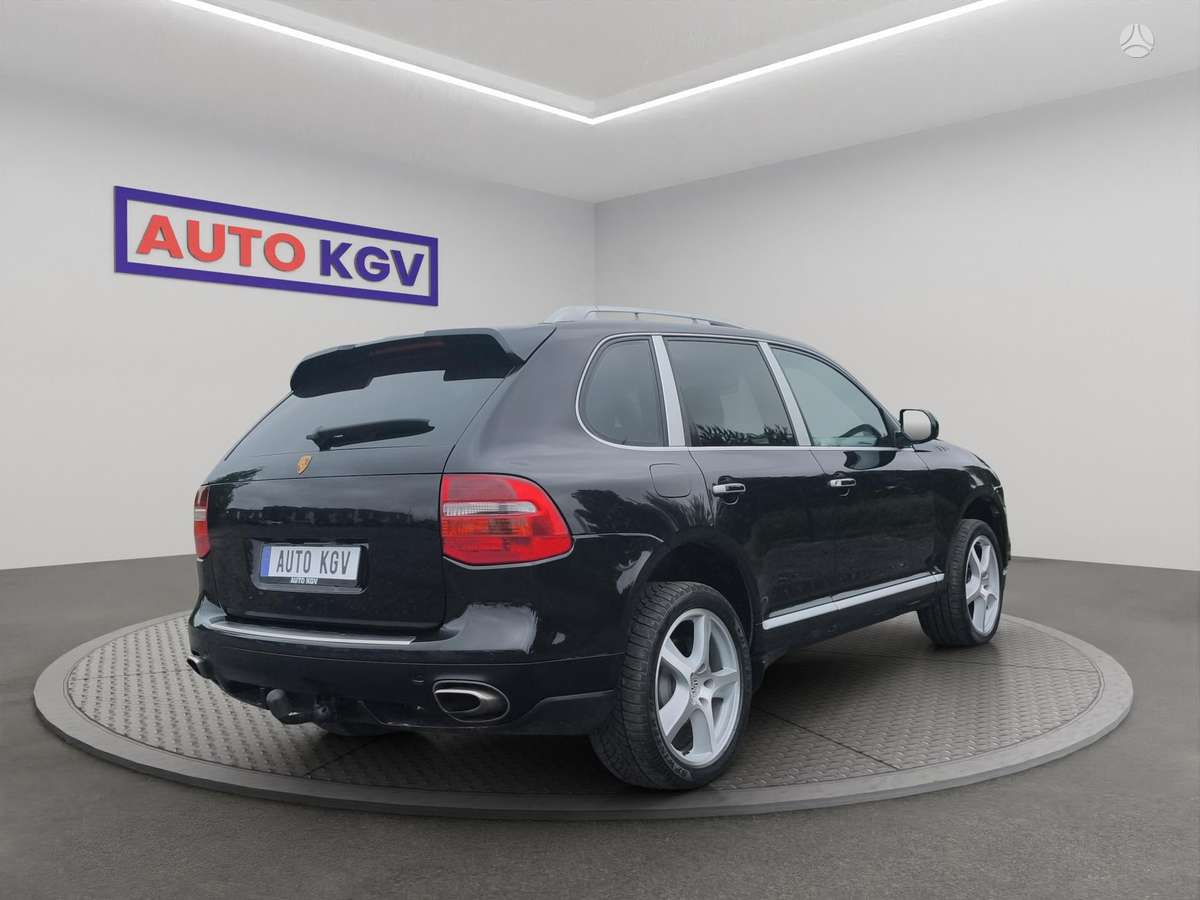 Porsche Cayenne - 5