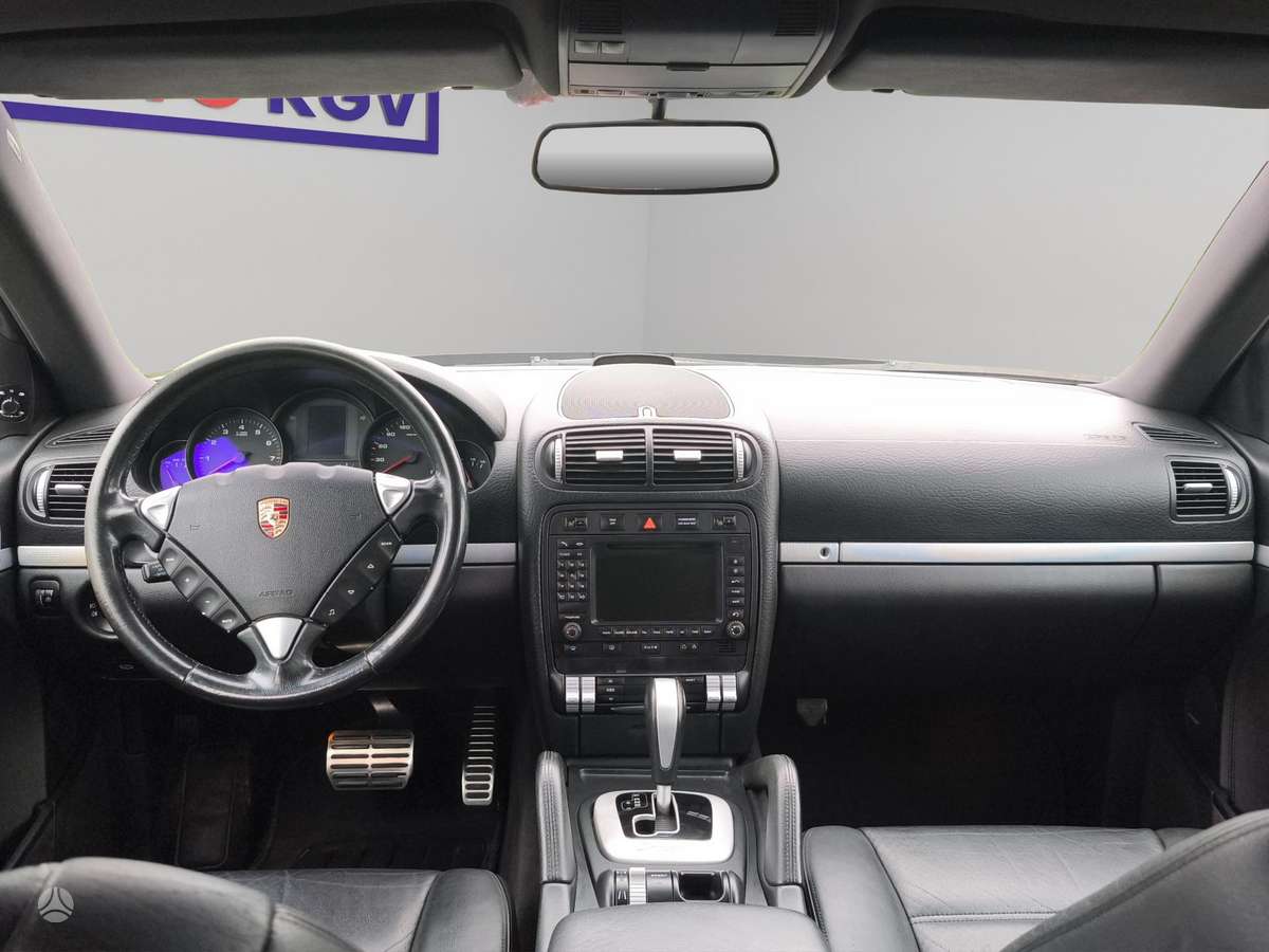 Porsche Cayenne - 12