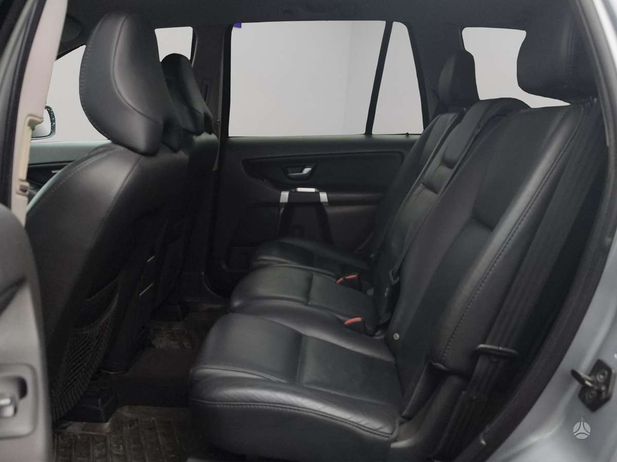 Volvo XC90 - 10