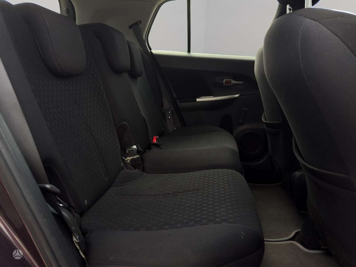 Toyota Urban Cruiser - 9
