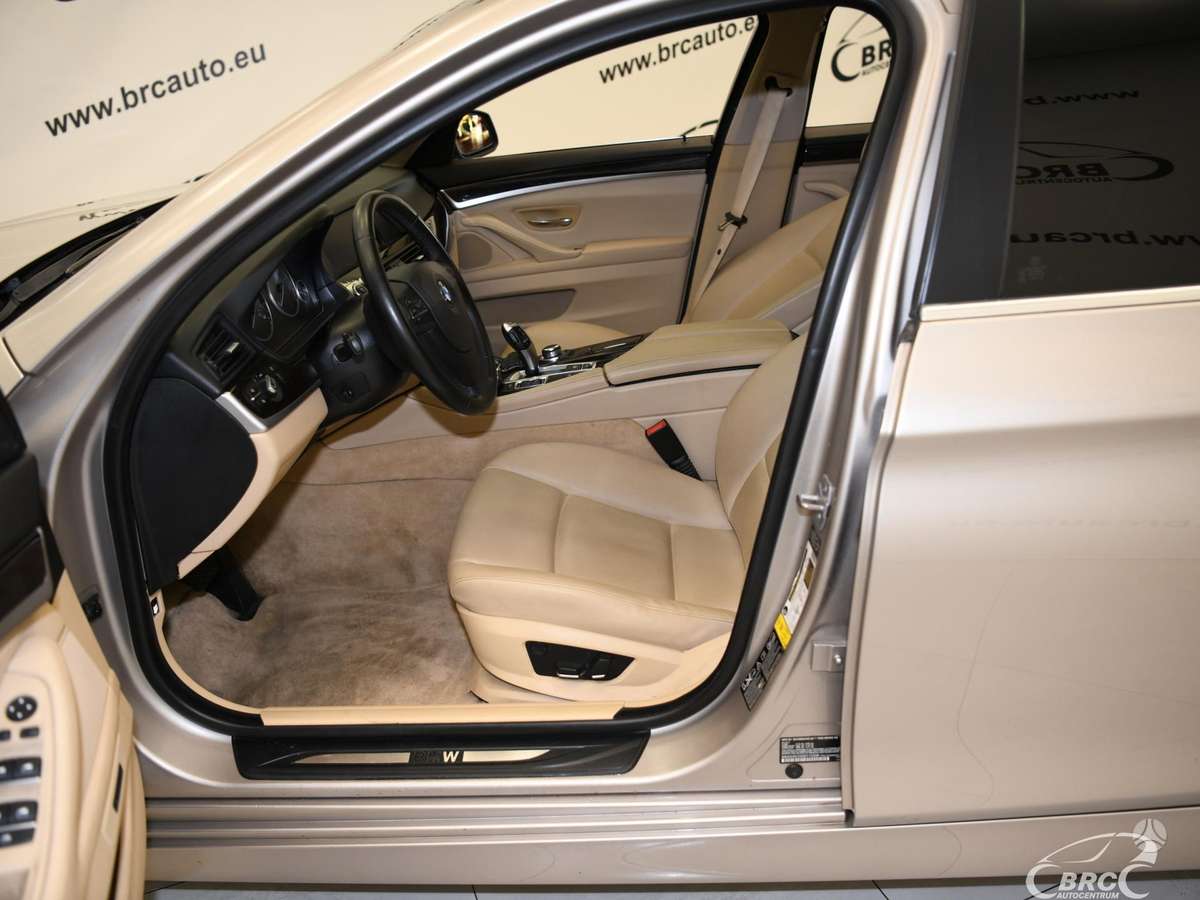 BMW 528, 2.0 l., Седан