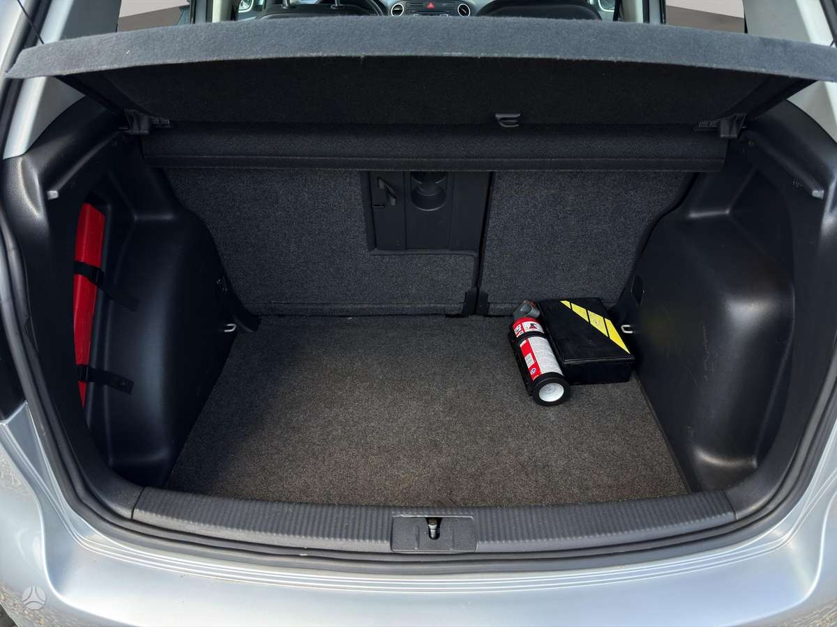Volkswagen Golf Plus - 10