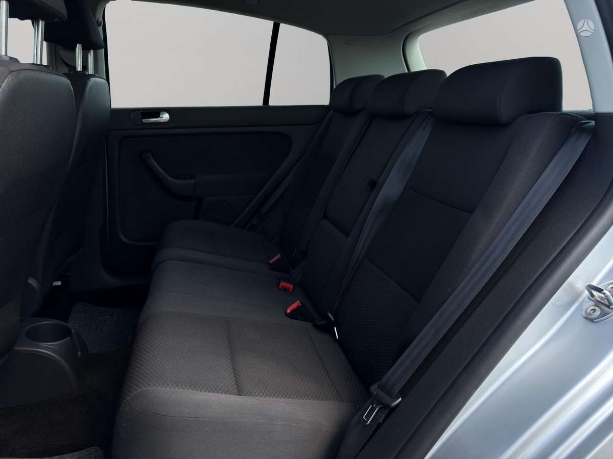 Volkswagen Golf Plus - 11