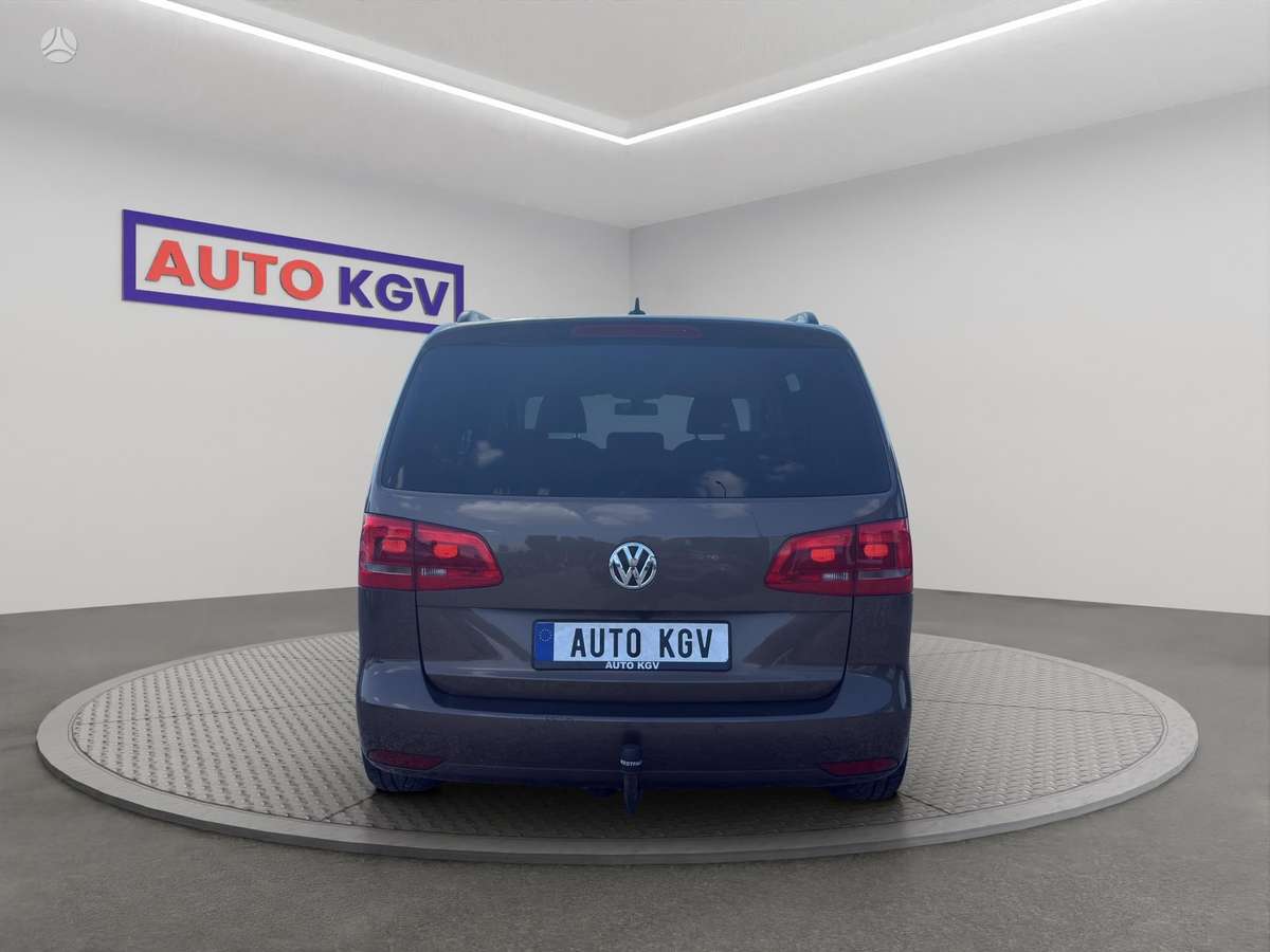 Volkswagen Touran - 4
