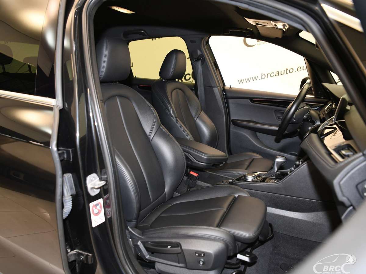 BMW 218 Active Tourer, 2.0 l., Минивэн