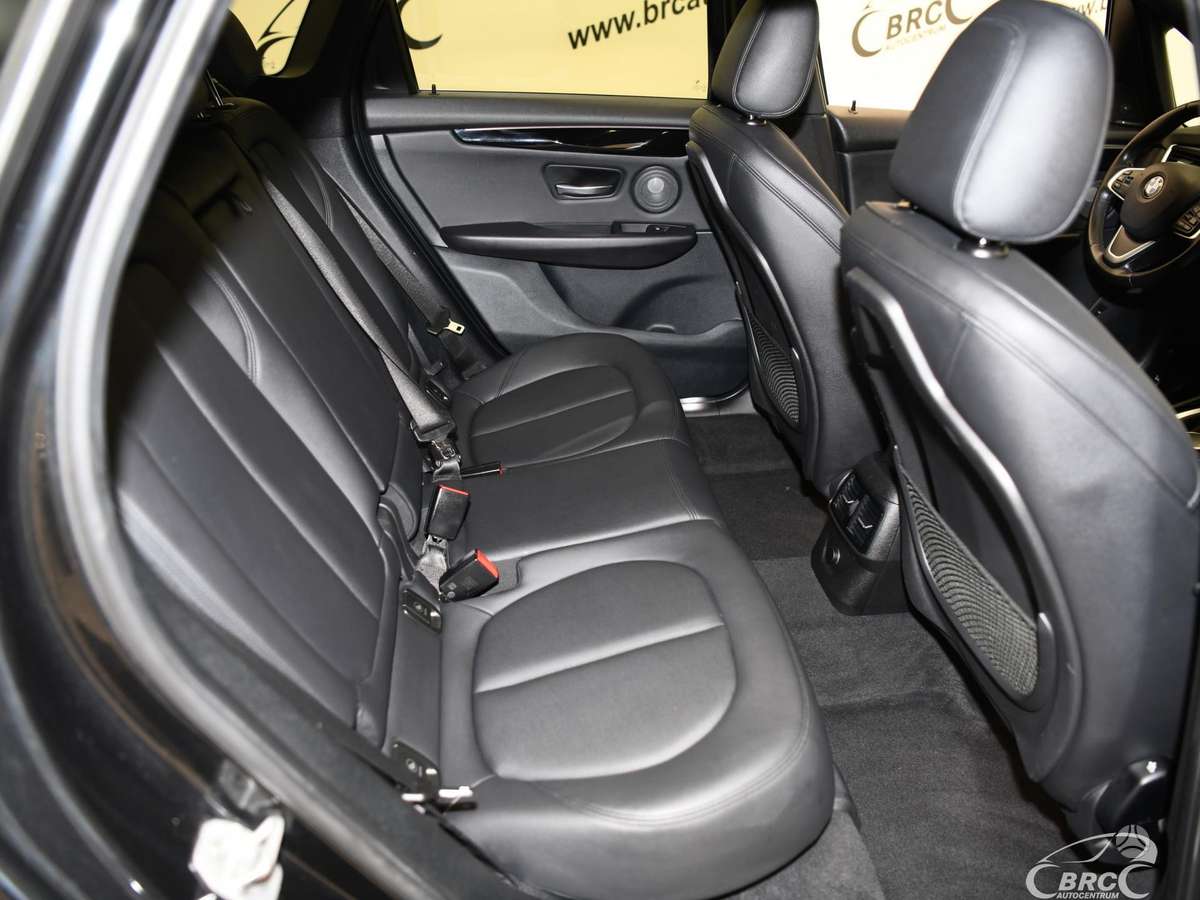 BMW 218 Active Tourer, 2.0 l., Минивэн