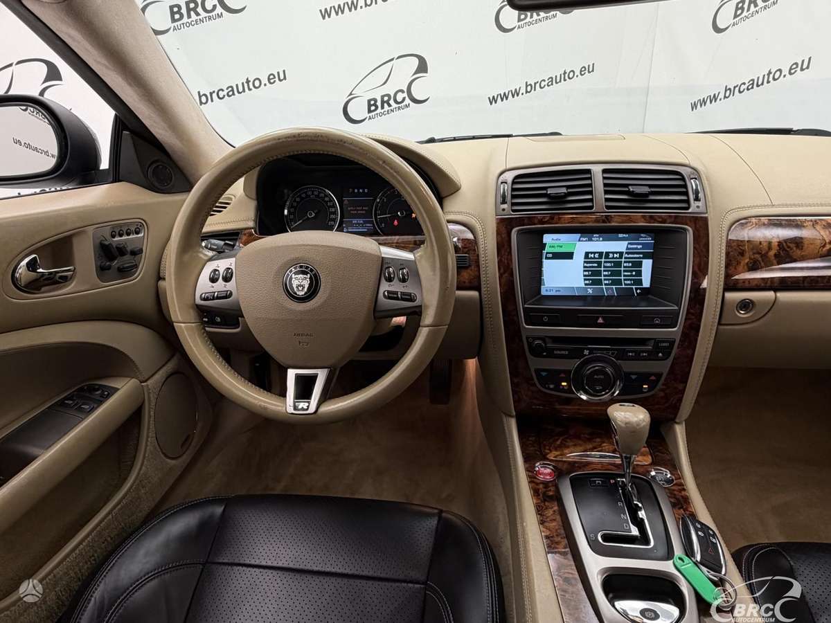 Jaguar XKR, 4.2 l., Купе (coupe)