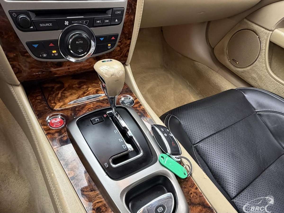 Jaguar XKR, 4.2 l., Купе (coupe)