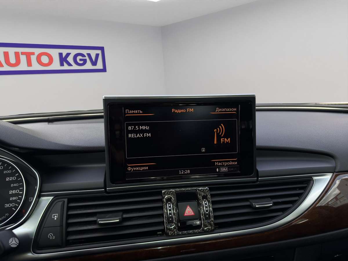 Audi A6, 2.0 l., Седан