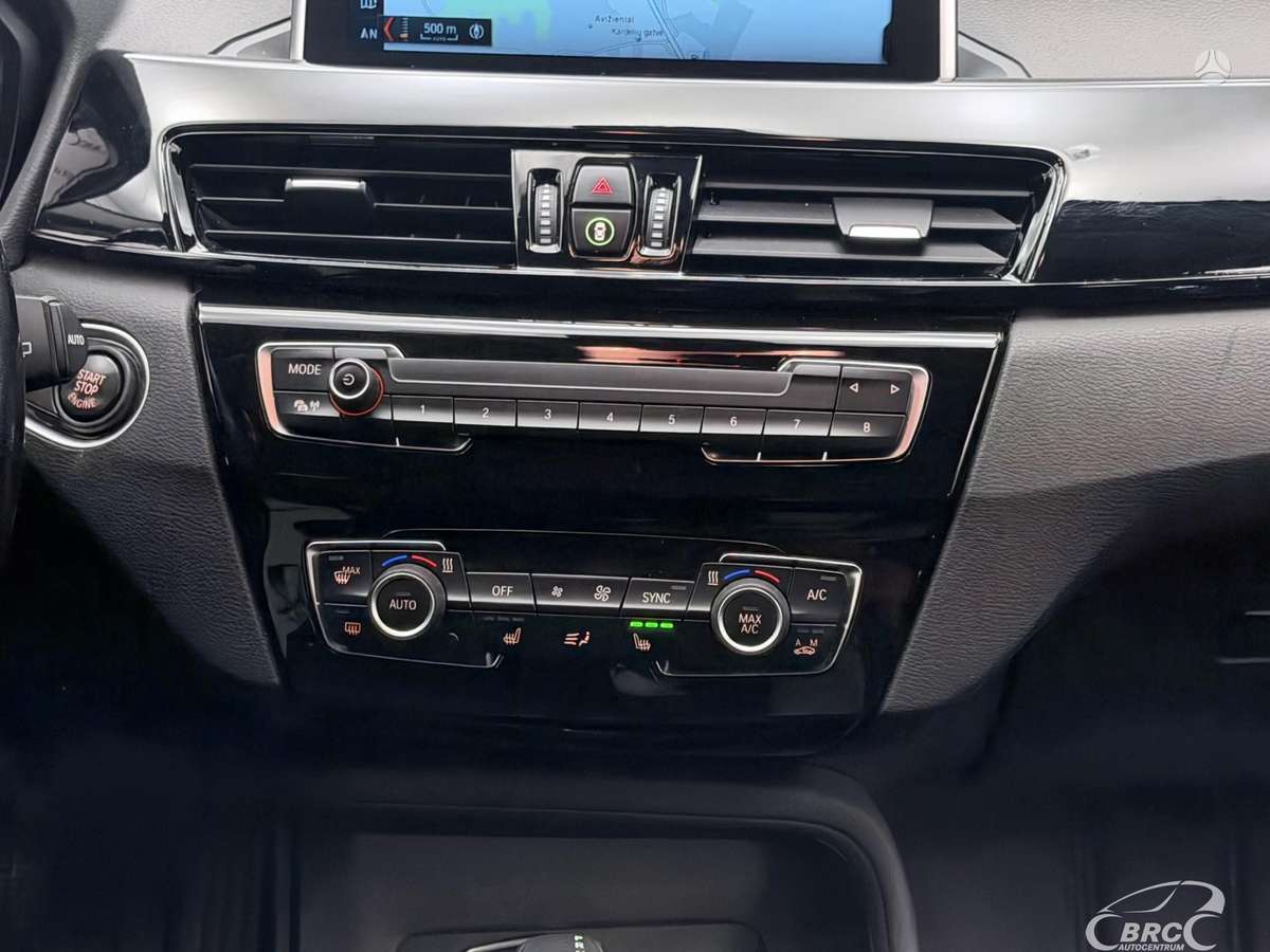 BMW X1, 2.0 l., off-road / crossover