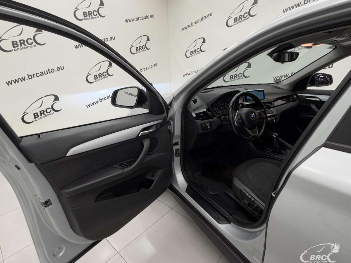 BMW X1, 2.0 l., off-road / crossover