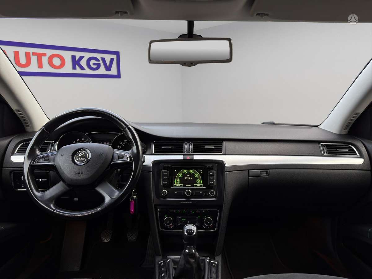 Škoda Superb - 12
