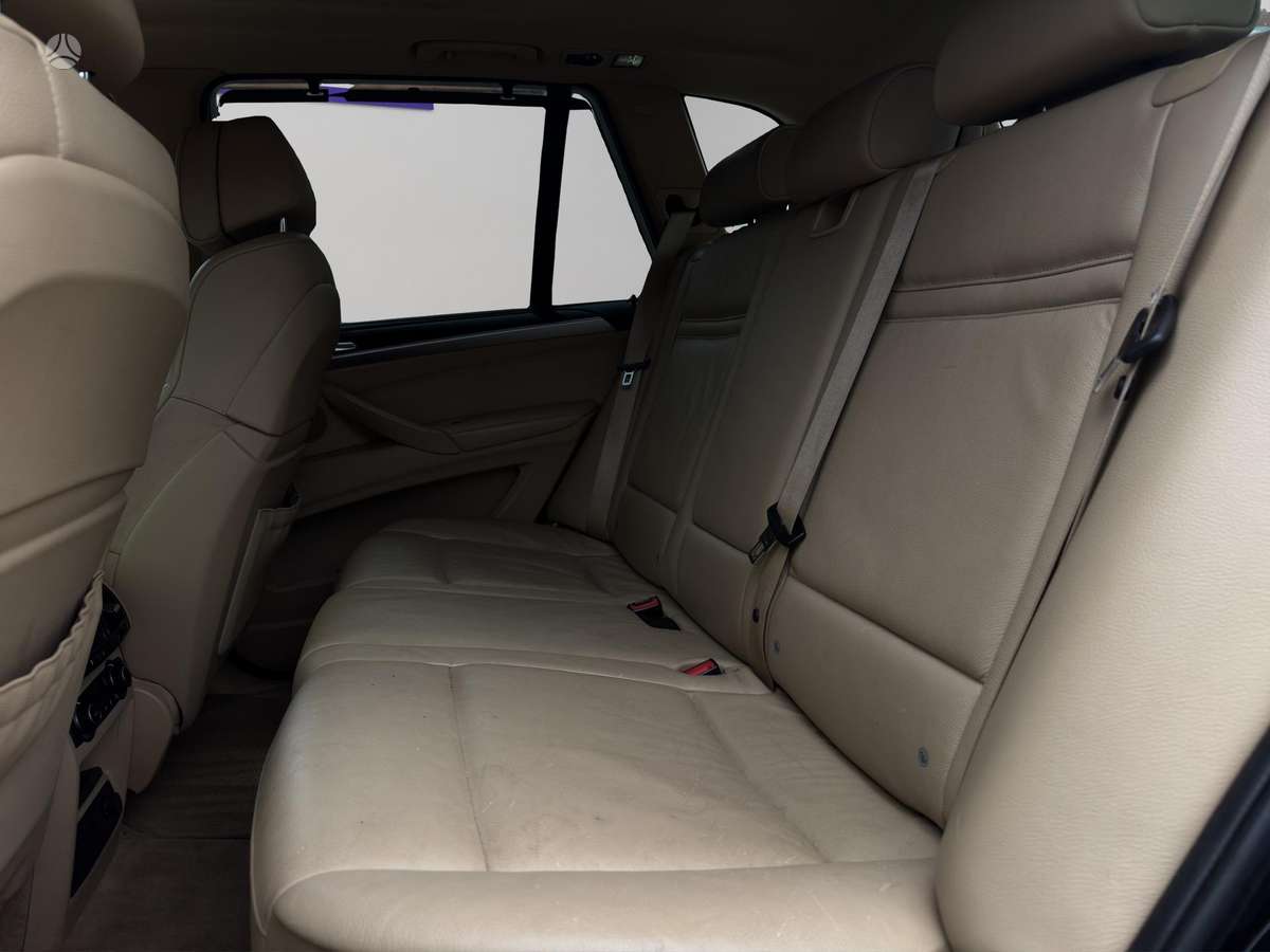 BMW X5, 3.0 l., off-road / crossover