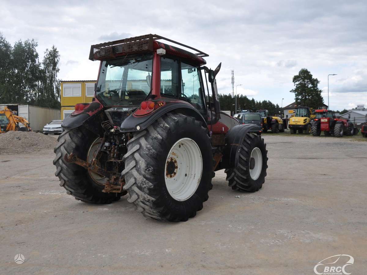 Valtra T190, traktori