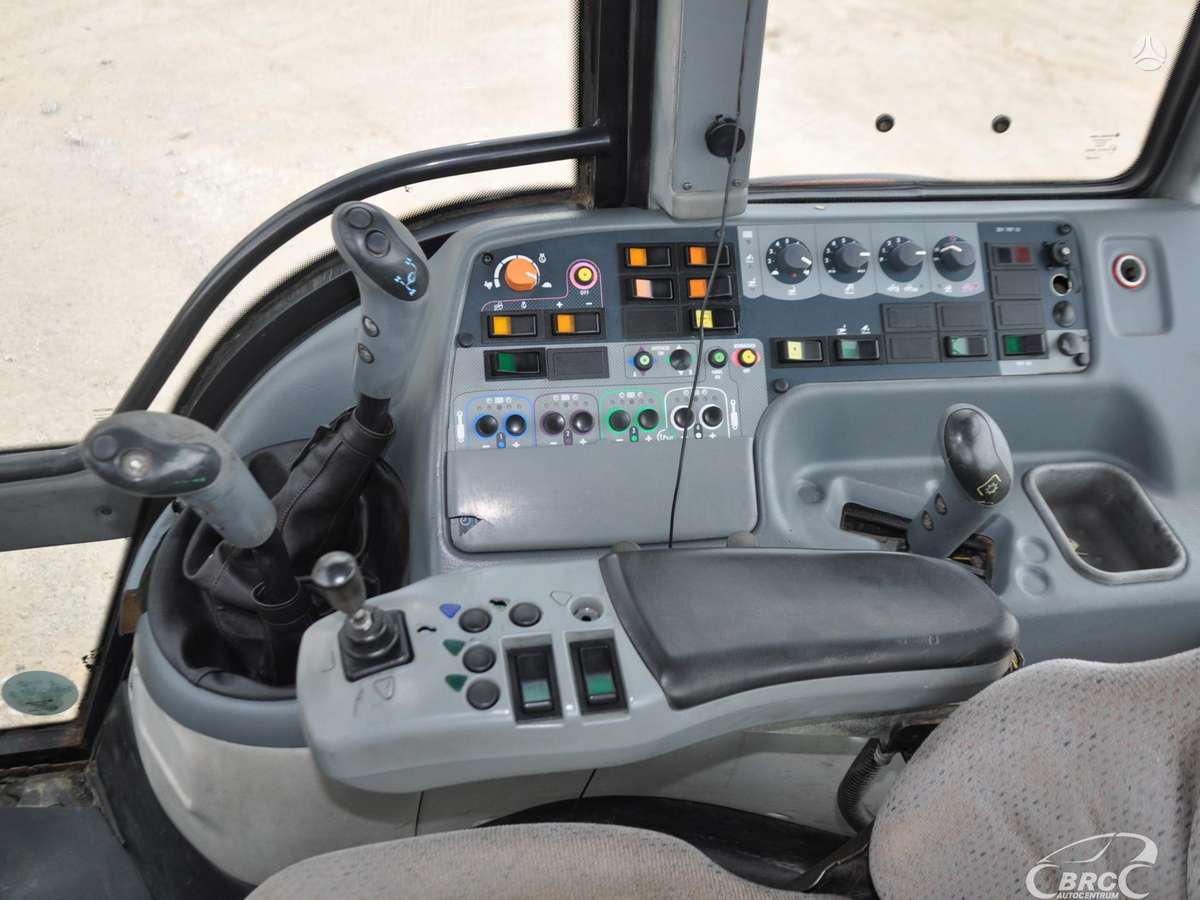 Valtra T190, traktori