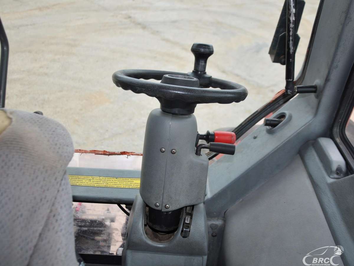 Valtra T190, traktori