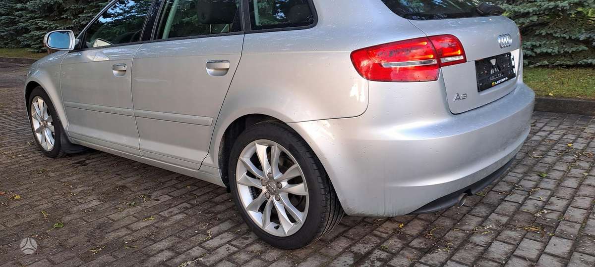 Audi A3, 1.6 l., hatchback
