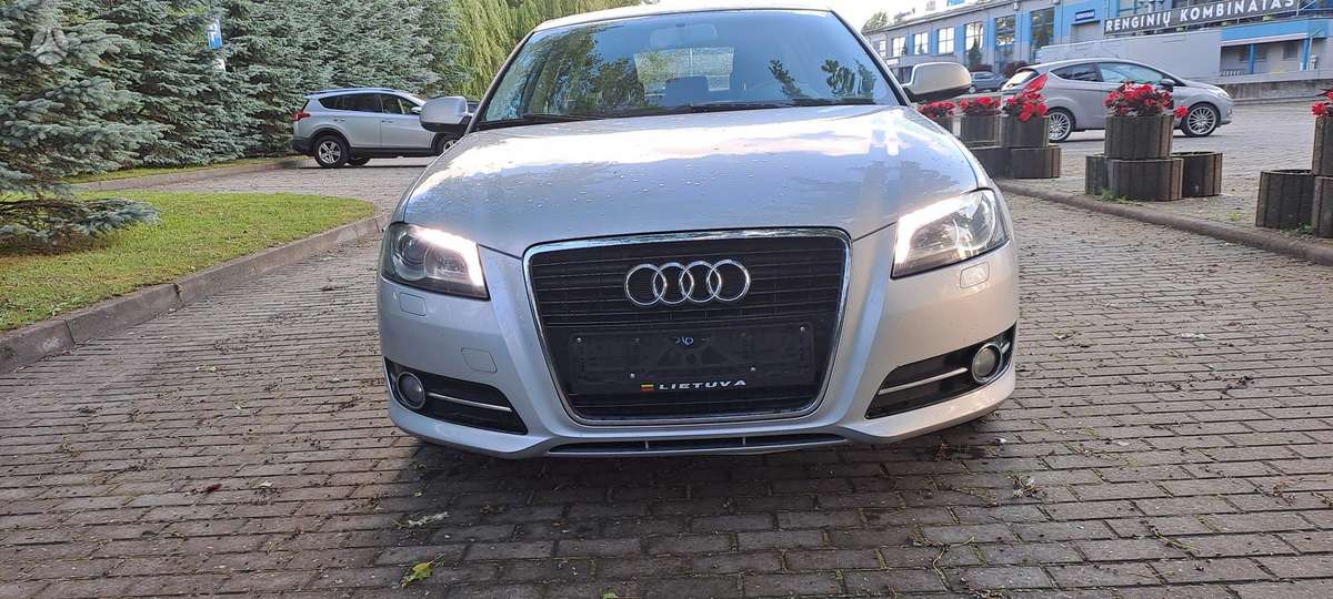 Audi A3, 1.6 l., hatchback