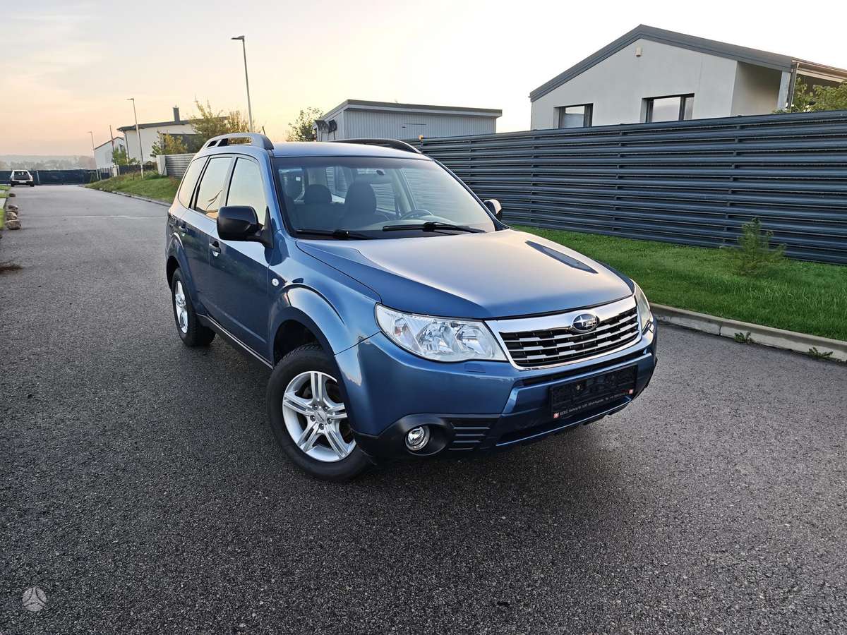 Subaru Forester, 2.0 l., Внедорожник / Кроссовер