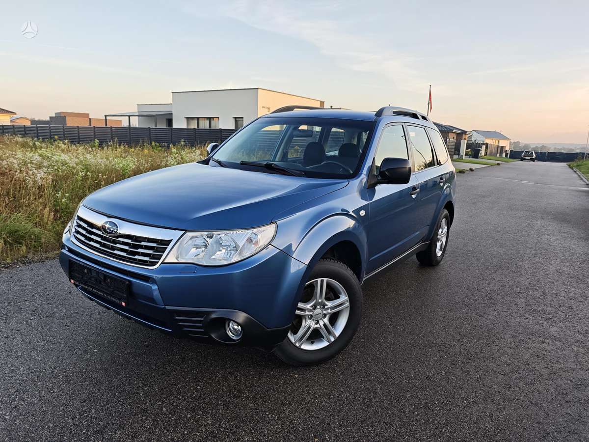 Subaru Forester, 2.0 l., off-road / crossover