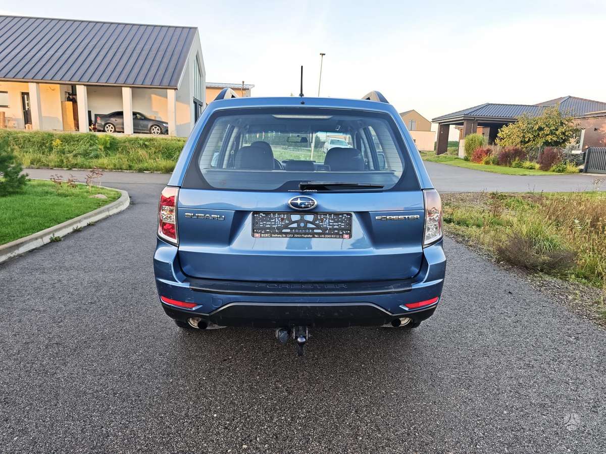 Subaru Forester, 2.0 l., off-road / crossover