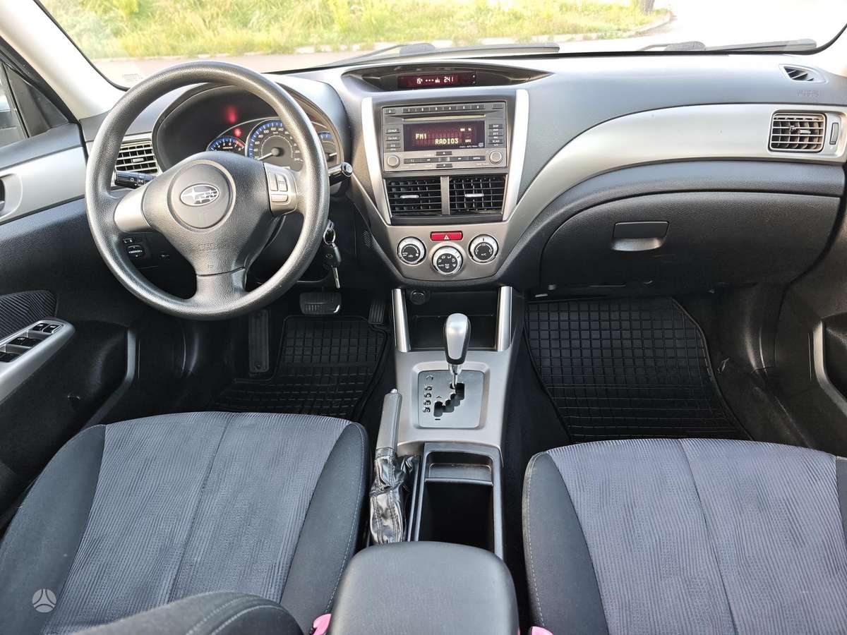 Subaru Forester, 2.0 l., Внедорожник / Кроссовер