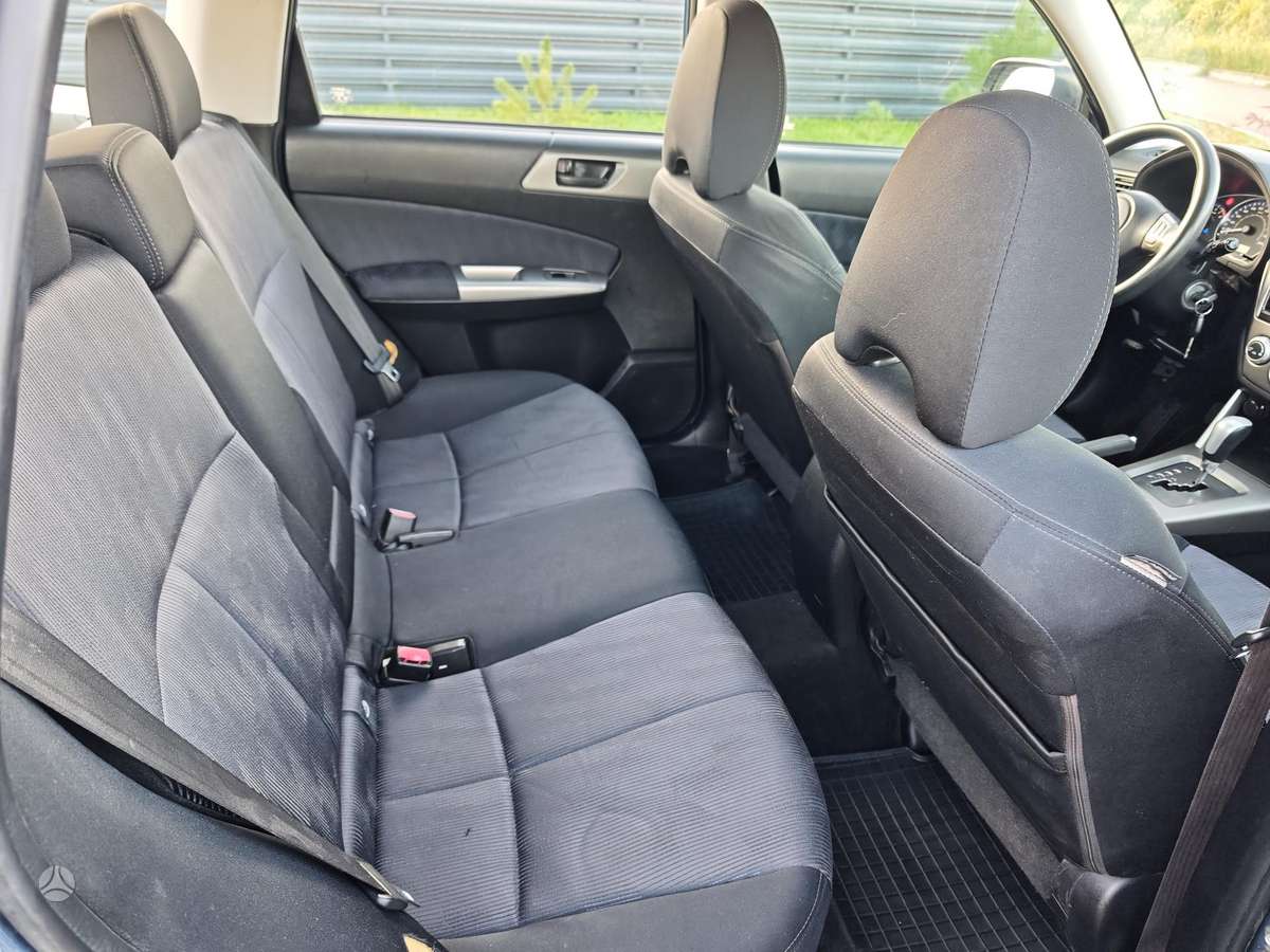 Subaru Forester, 2.0 l., Внедорожник / Кроссовер