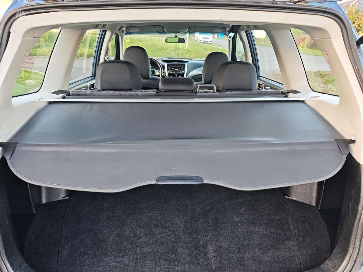 Subaru Forester, 2.0 l., off-road / crossover