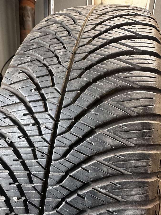 Yokohama, universalios 225/60 R18